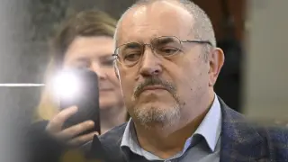Политик, критичен към Путин, пред съд заради пост с Навални