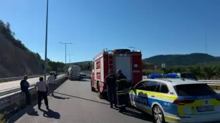 Жена е навлязла в насрещното платно и се е ударила в камион между Мездра и Ботевград