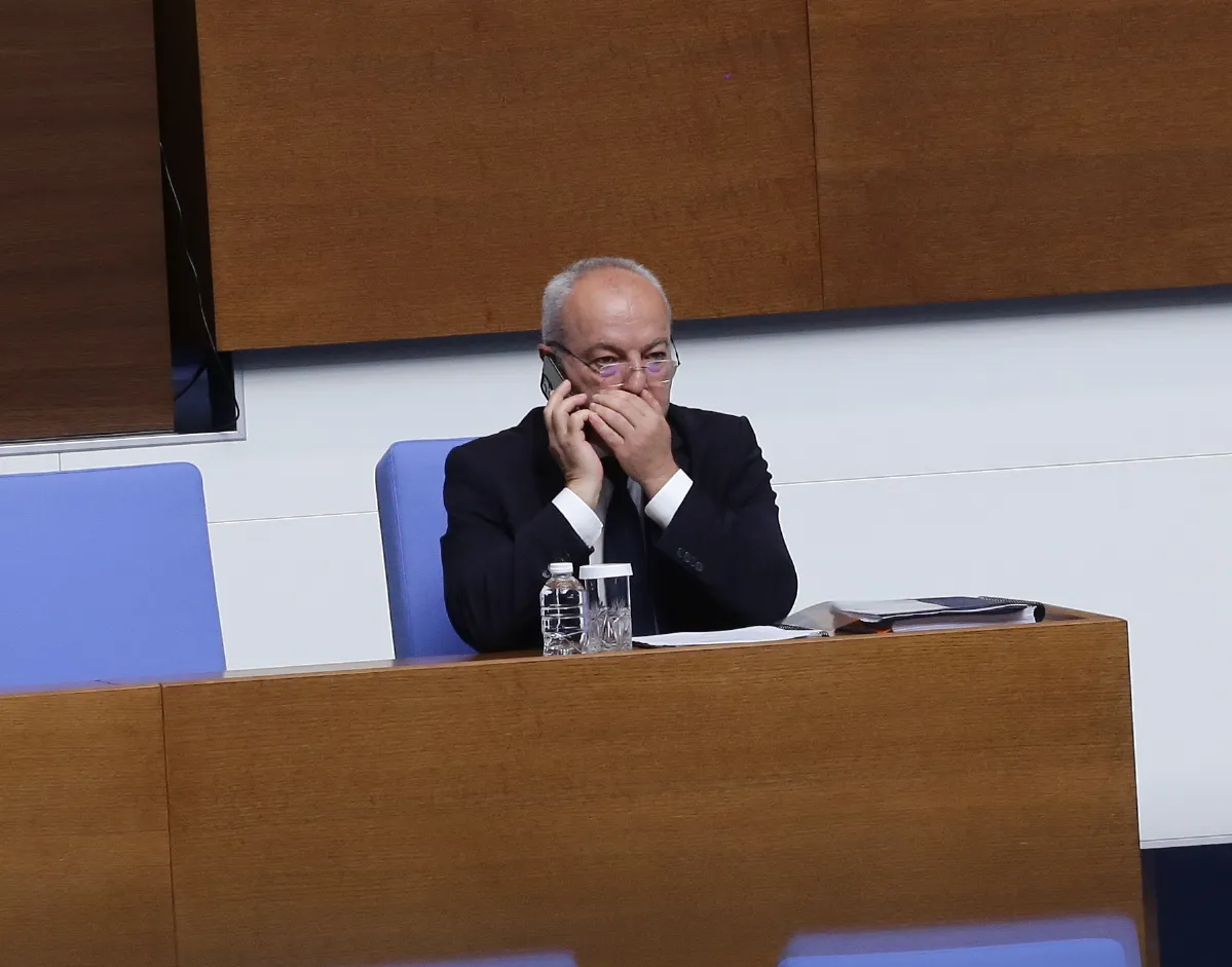 Бюджет 2026 на първо четене: Дефицит от 5,7% и нов дълг за милиарди