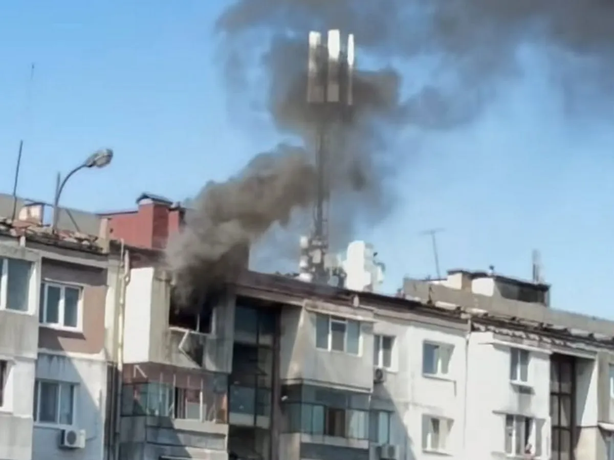 Извънредно! Гори апартамент в бл. 30 на бургаския жк „Славейков“