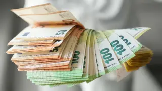Държавни дружества със загуби, но с директорски заплати от 20 000 лв.