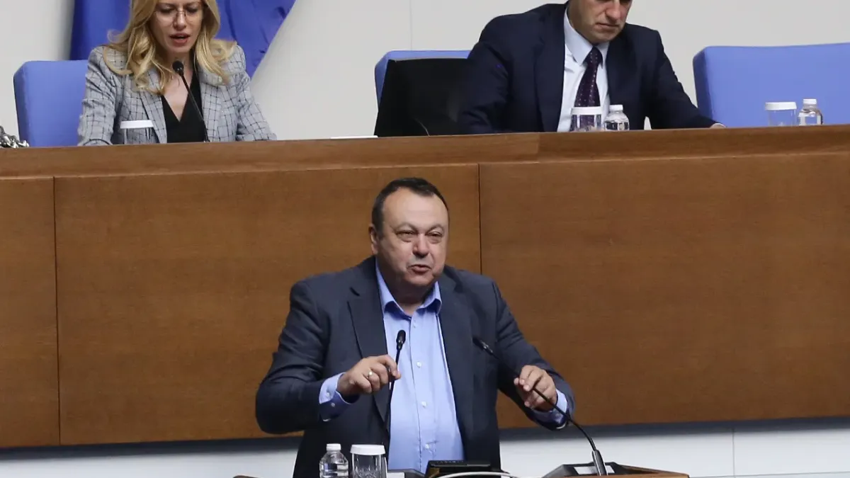 Хамид Хамид обяви от парламентарната трибуна какво е хобито на Демерджиев