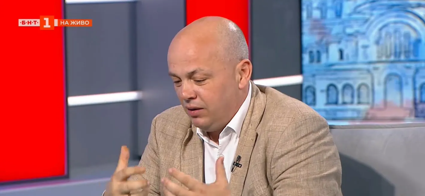 Симов: Четирима бивши вътрешни министри от различни партии обявиха, че Демерджиев си превишава правомощията