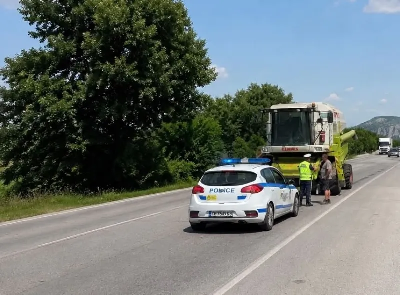 Пиян мъж подкара комбайн по пътя Оряхово – Враца