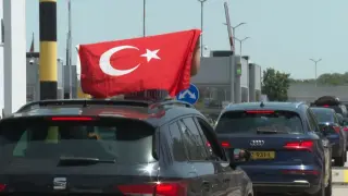 Километрични опашки към Турция в сезона на гастарбайтерите