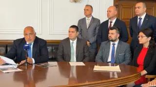 Борисов за US самолетите на Безмер и нотата от Иран: Йотова веднага да свика КСНС