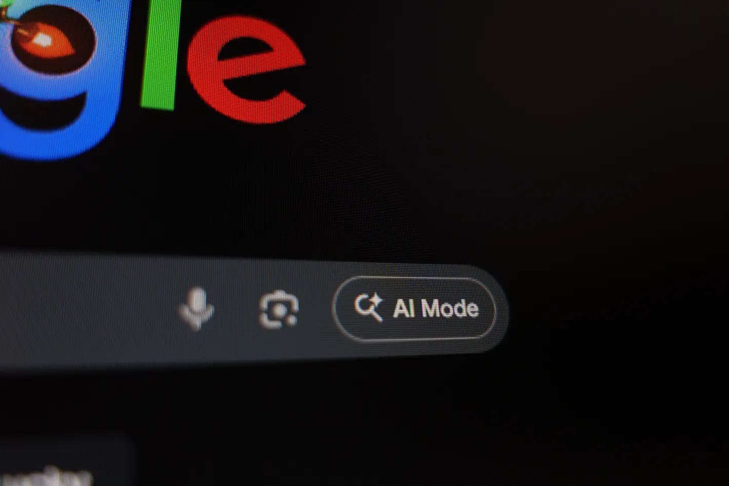 Google променя интернет: AI вече задържа потребителите далеч от сайтовете