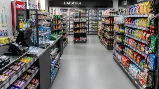 Нагла кражба в пловдивски магазин: Мъж прибрал 115 евро от плота на продавач