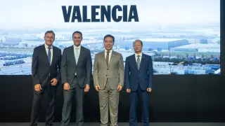 Ford и Geely Auto обединяват сили в Европа за производство на ново поколение мултиенергийни автомобили в Испания