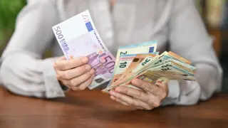 Финансов експерт: Депозит от 100 000 евро в българска банка губи хиляди евро покупателна стойност