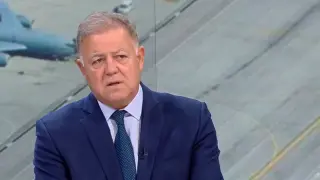 Ненчев: Радев трябва да обсъди с Тръмп проблемите на българските F-16