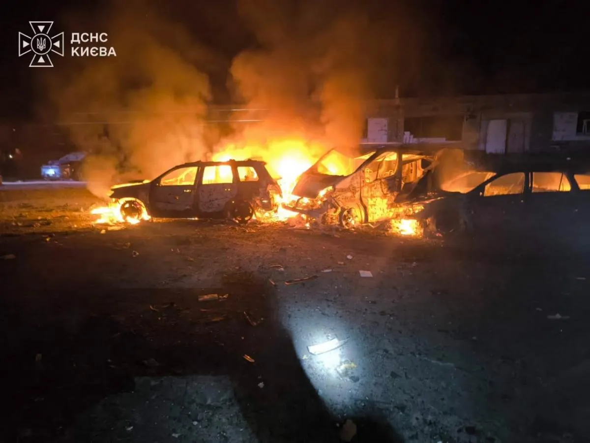 Киев под обстрел: Пожари в жилищни сгради и атаки срещу кораби в Черно море