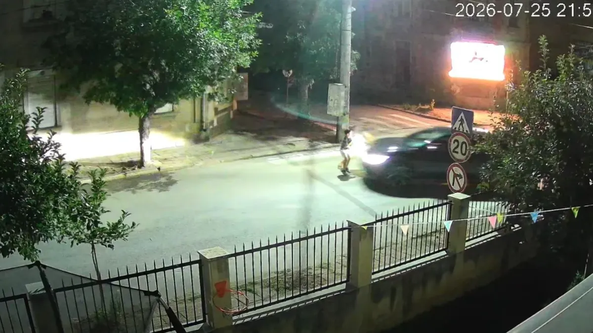 Опасна ситуация на пешеходна пътека в Червен бряг: дете едва не е било прегазено