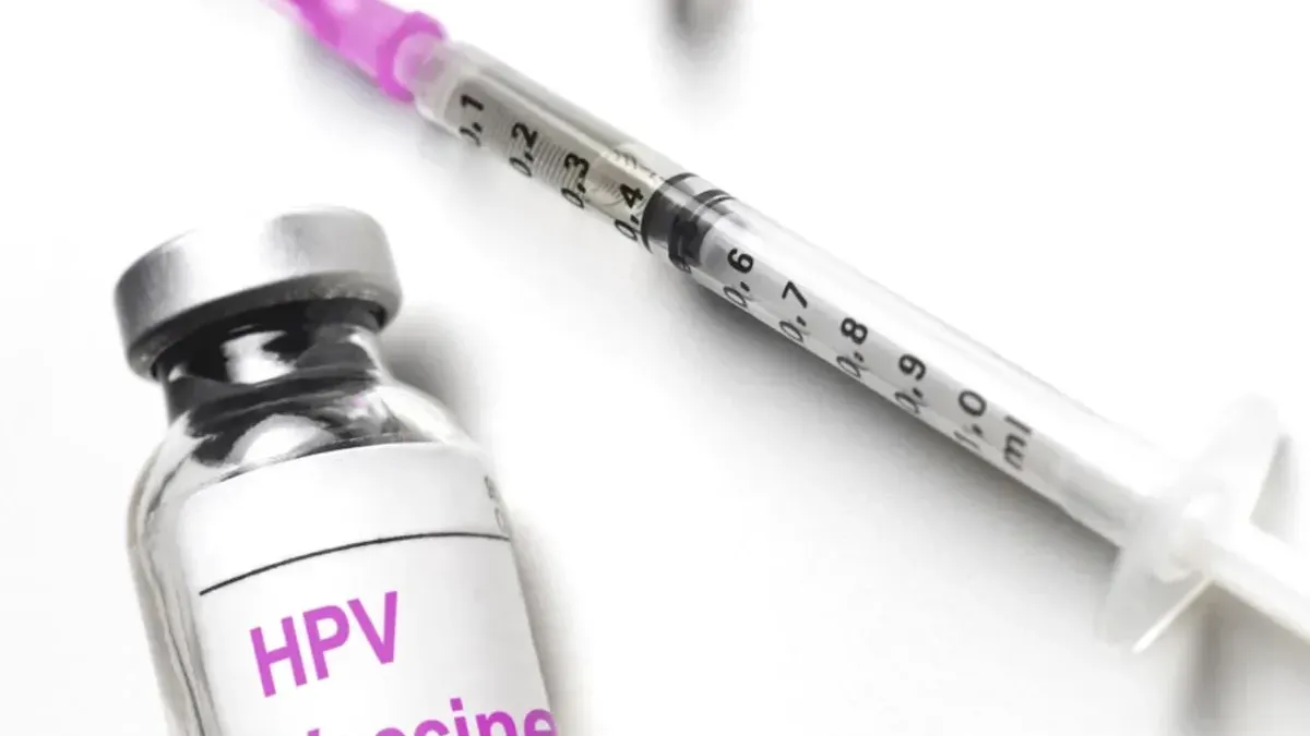 Расте интересът към ваксината срещу HPV, но България остава сред страните с най-нисък обхват