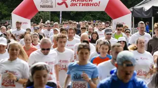 За първи път тази година „Нестле за Живей Активно!“ и тичащ DJ повеждат софиянци на вечерно бягане от НДК