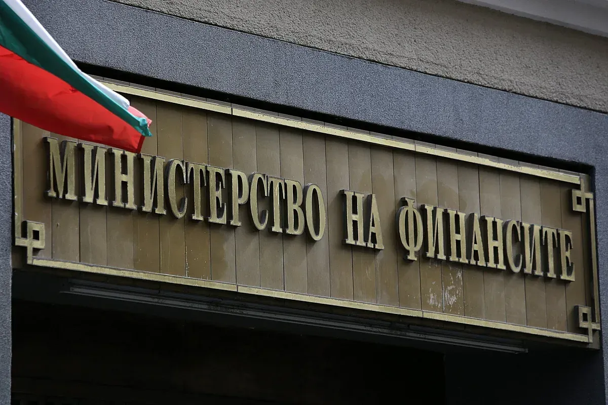 България емитира 100 млн. евро дълг на вътрешния пазар след приемането на бюджета