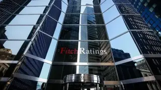 Fitch: Потенциалната корекция на AI пазара се превръща в сериозен глобален кредитен риск