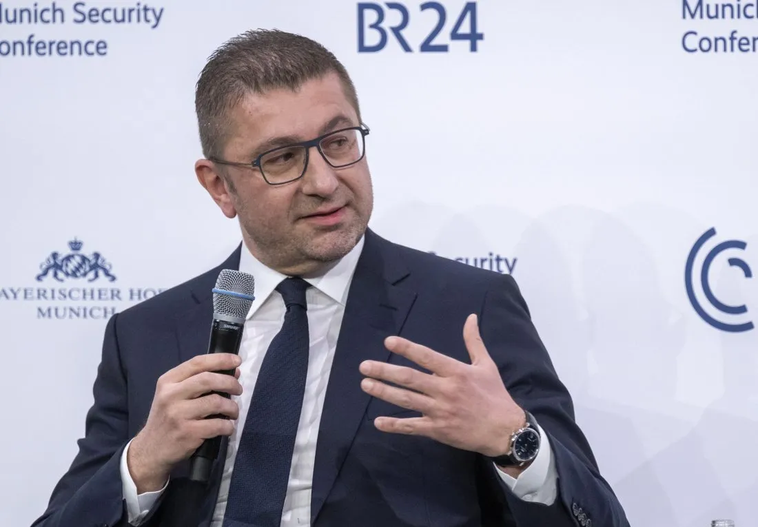 Мицкоски с нови критики към България: Конституционни промени в този вид няма да има