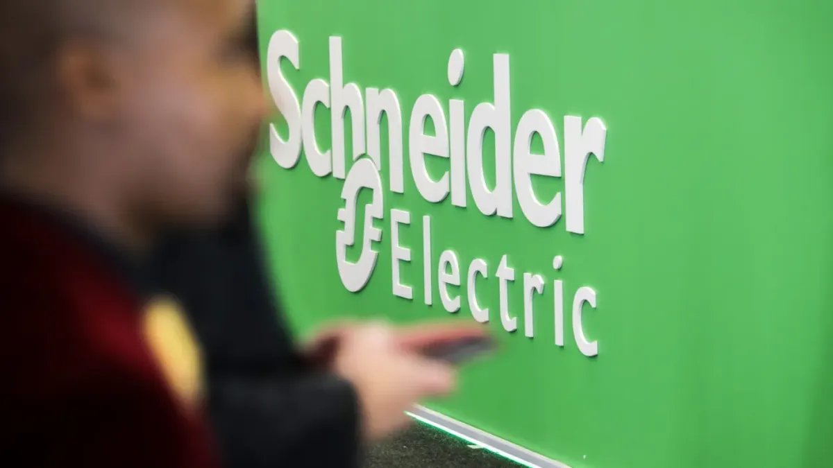Schneider Electric преговаря за придобиването на българската Shelly Group за 1,3 млрд. евро