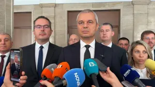 Костадин Костадинов: Правителството е длъжно да каже има ли опасност за България