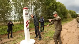 Латвия затвори границата с Беларус