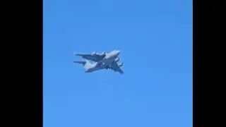 Американски военнотранспортен самолет C-17 Globemaster кацна на летището в Бургас