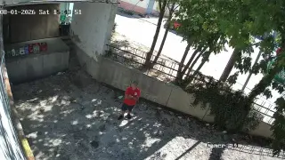 Собственик на заведение в Добрич публикува кадри с доставчик, но потребители се обърнаха срещу него