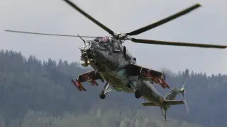 Откриха живи двама членове на екипажа на един от разбилите се хеликоптери в Гърция