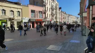 Просякини с бебета притесняват клиенти на заведения в Пловдив