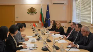 Вицепремиерът Пулев и посланикът на Китай у нас обсъдиха нови възможности за инвестиции и индустриално партньорство
