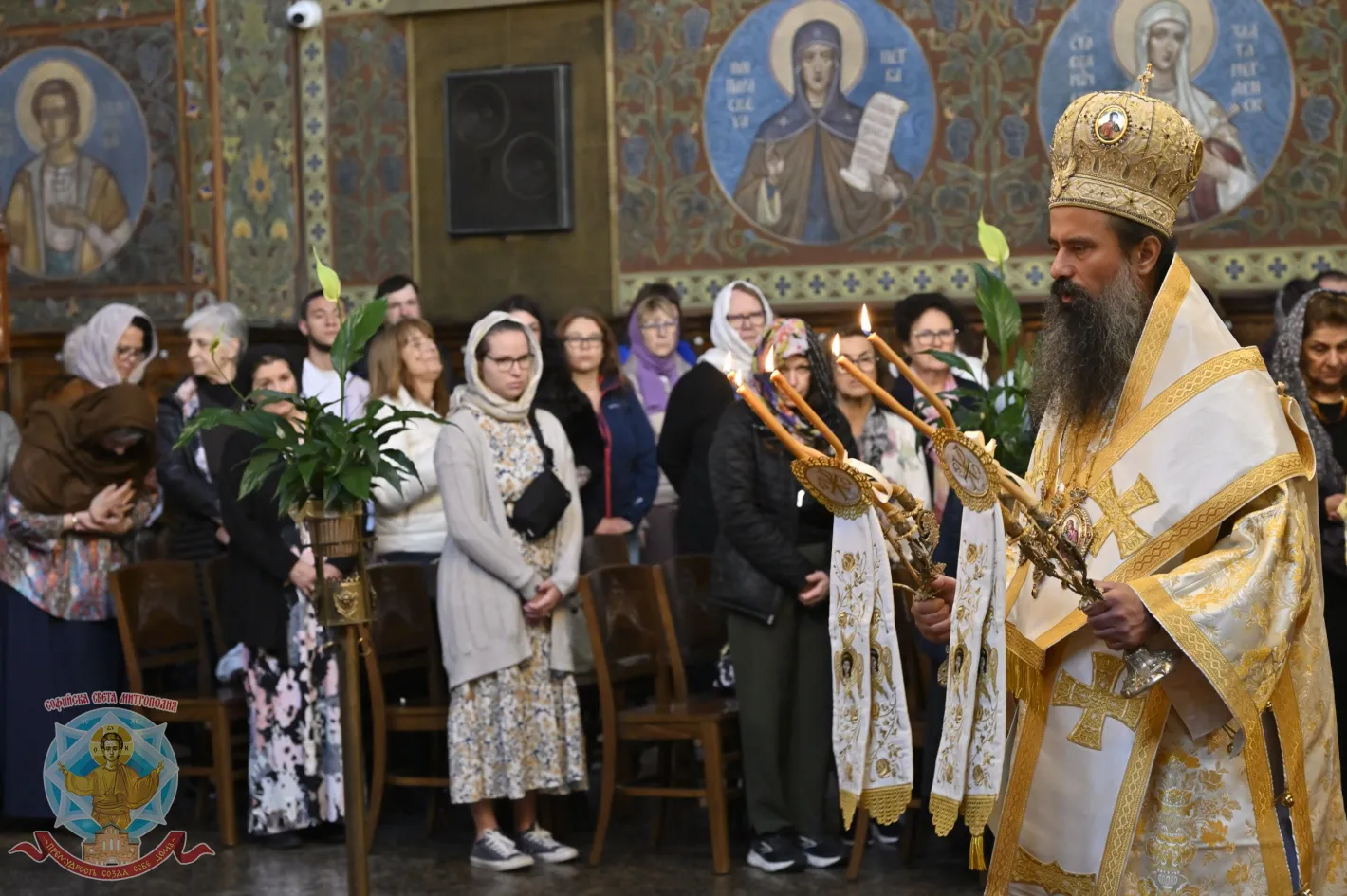 Софийската митрополия: Светата литургия в храм „Св. Неделя“ не е била прекъсвана