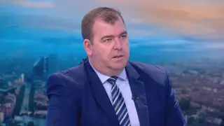Нов закон предвижда енергийни и водни кооперации за българските фермери, обясни Явор Гечев