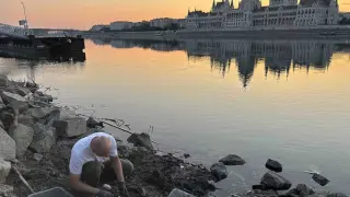 Мотор от Втората световна и телата на двама войници се появиха от пресъхналия Дунав Снимки