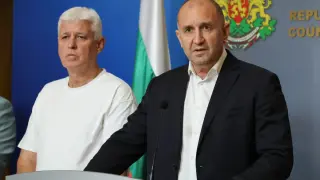 Радев: В 8:10 ч. дрон е навлязъл в българското въздушно пространство от Румъния и се е взривил