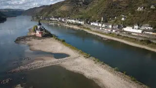 Река Рейн може да се раздели на две заради ниското ниво на водите