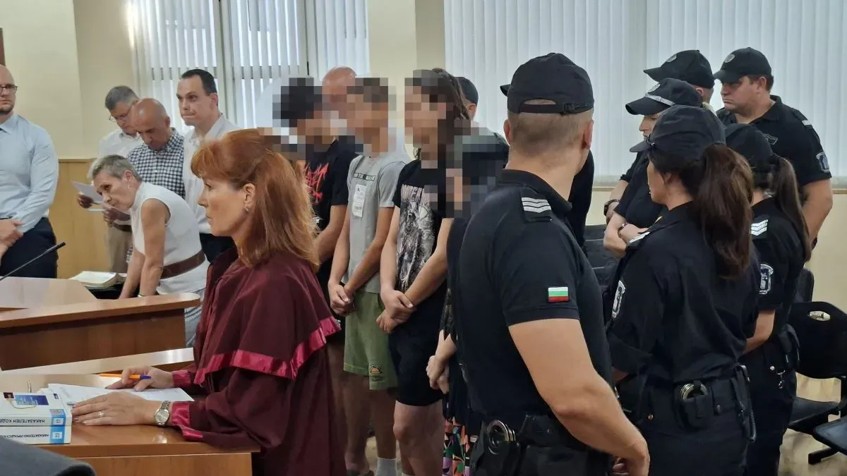 Момичетата, обвинени за убийството на Кузев, искат на свобода