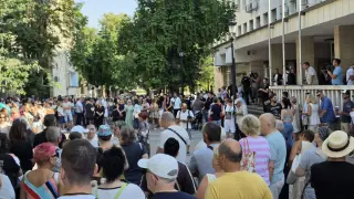 Възмутени граждани се събраха на протест в Пловдив заради убийството на Георги Кузев