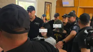 Съдът реши оставя ли в ареста момичетата, обвинени за убийството на Кузев Обновена