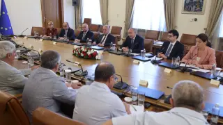 Радев и синдикатите обсъдиха бъдещето на въглищните централи и работните места