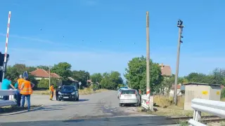 Дядо мина пред движещ се влак на жп прелез във Видинско, спаси се по чудо