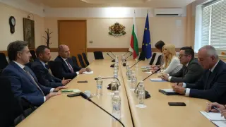 Вицепремиерът Пулев: Задълбочаваме икономическото партньорство със САЩ с фокус върху инвестициите, иновациите и технологичния трансфер