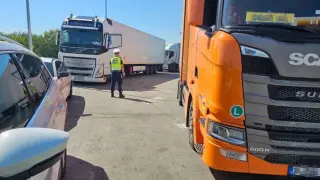 Екшън на „Тракия“: ТИР изпреварва над 1,5 км, друг шофьор предлага подкуп