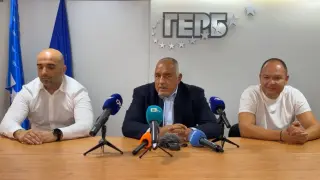 Борисов: С ала-бала изборите са решени. Сега всяка машина ще я пипа полицай - не такъв униформен, а от тези с отвертките