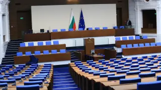 Народното събрание ще гласува избор на управител и подуправител на НЗОК