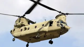 Военен хеликоптер CH-47 Chinook на НАТО кацна в Горна Оряховица