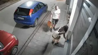 „Ама той е пълен“: Млада двойка се изложи с кокошкарска кражба във Велико Търново
