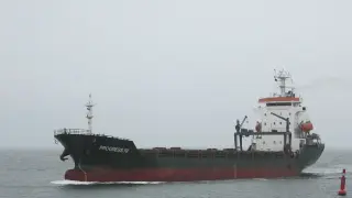 Извънредна ситуация в Черно море: Търговски кораб потъна след експлозия