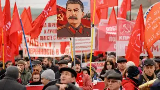 Как Сталин превръща еднополовите връзки в престъпление в СССР