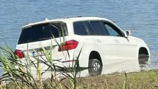 Джип „Мерцедес“ потъна във водите на язовир „Искър“ край местността „Лавандулите“