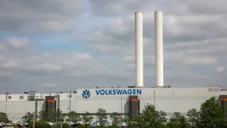 От автомобили към оръжия: Тайният план за спасяване на два завода на Volkswagen